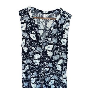 Gap blue and white‎ floral sleeveless and v-neck spring/summer dress size medium
